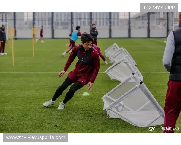 上海海港在亚冠赛场迎难而上，柔佛主场压力加大