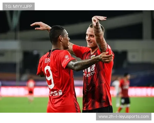 上港艰难逆转重庆，比赛激烈惊心动魄